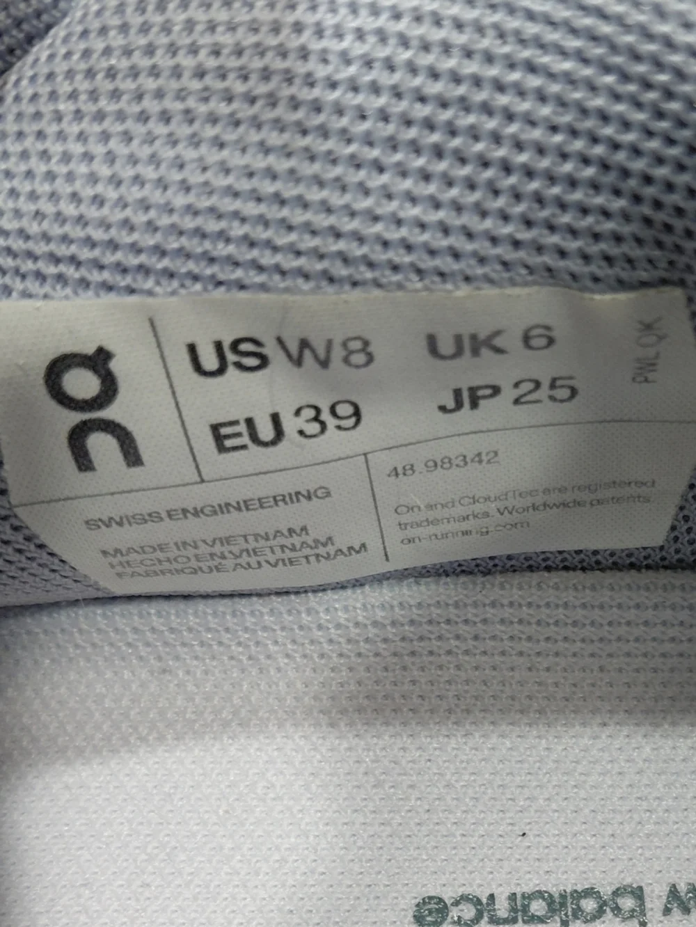 On Rrunning Womens Roger Advantage White Leather & Soft Lilac Everyday Shoe SZ 8 - Picture 8 of 12